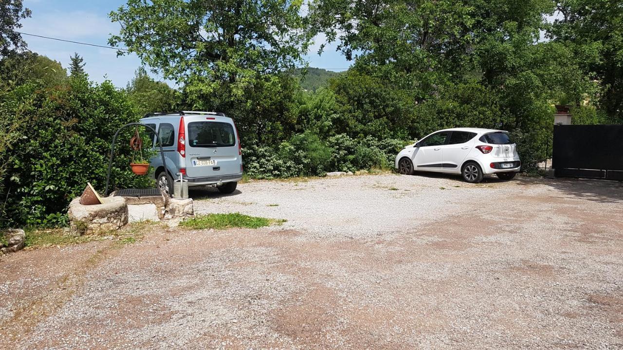 gite LAPAZ/jacuzzi privé/piscine Draguignan Exterior foto