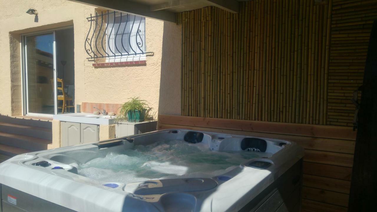gite LAPAZ/jacuzzi privé/piscine Draguignan Exterior foto